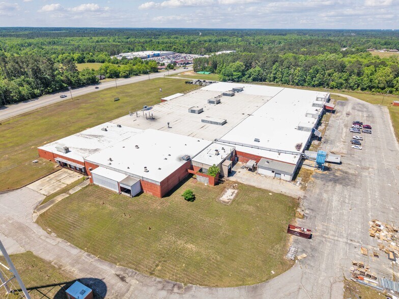 More Photos Of 11200 Dunbarton Blvd, Barnwell Manufacturing For Lease