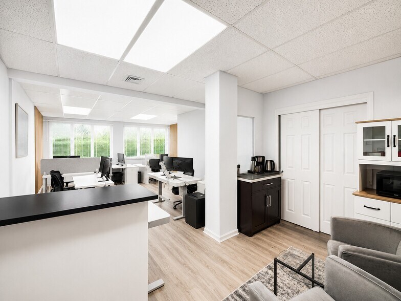 More Photos Of 525 Northern Blvd, Great Neck Medical For Lease