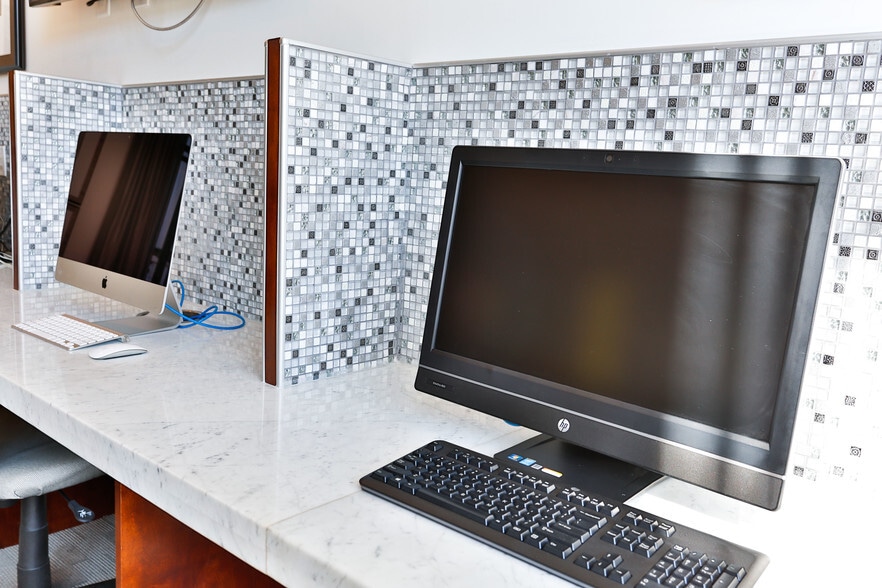 More Photos Of 1750 Camden Rd, Charlotte Apartments For Lease