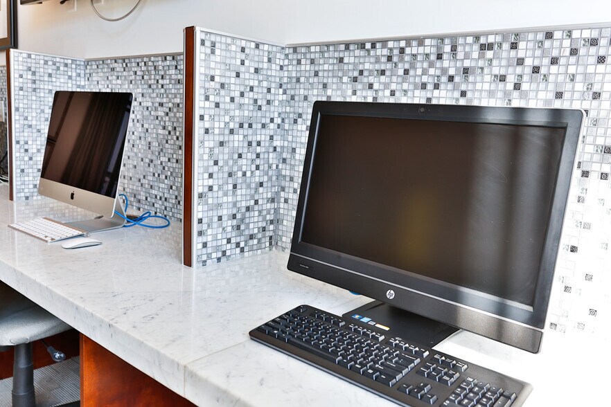 More Photos Of 1750 Camden Rd, Charlotte Apartments For Lease