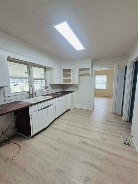 More Photos Of 4104 Old Austell Rd, Powder Springs Office For Lease