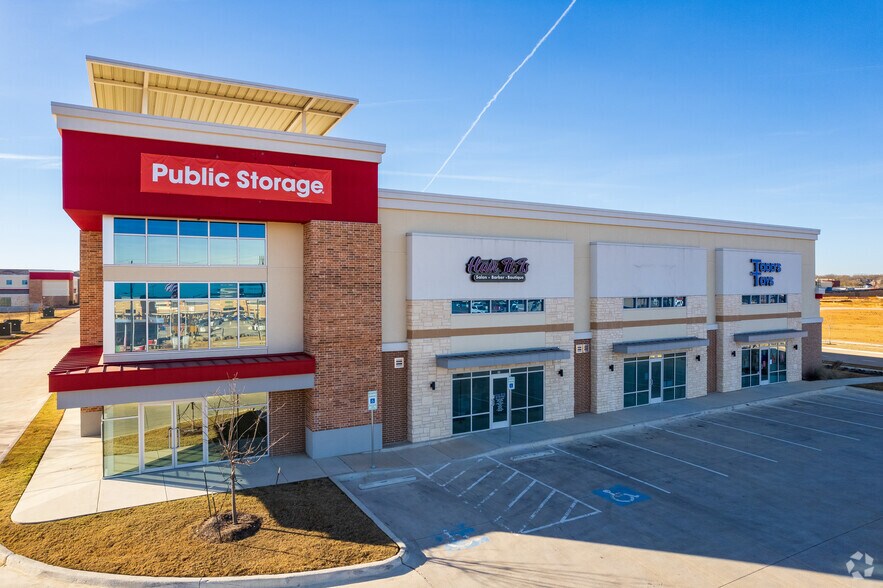 More Photos Of 6221 Joplin Rd, Arlington Self Storage For Lease