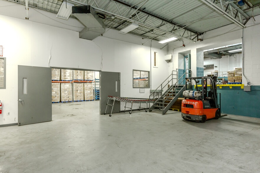 More Photos Of 145 Carolina Ave, Providence Manufacturing For Sale