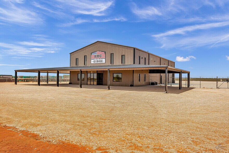 More Photos Of 716 US 385, Seminole Manufacturing For Sale