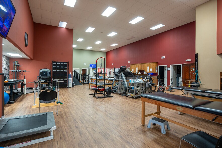 More Photos Of 3999 Highway PP, Poplar Bluff Medical For Sale