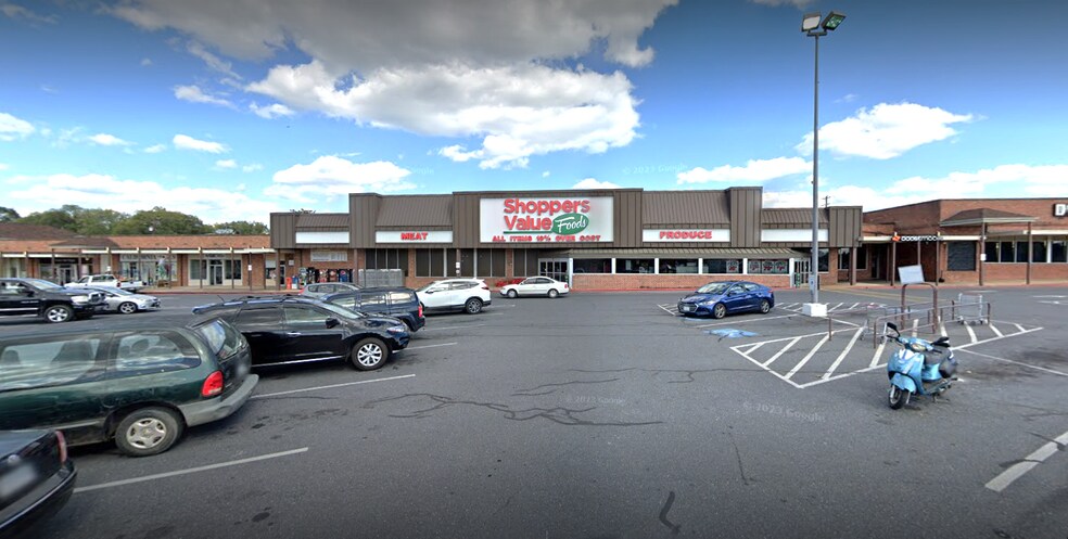 More Photos Of 8 E Luray Shopping Ctr, Luray General Retail For Lease