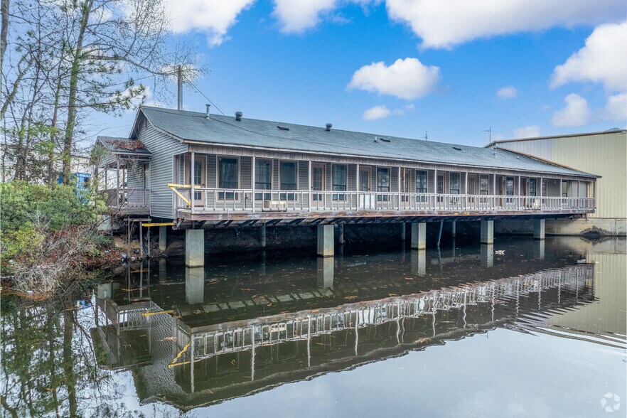 More Photos Of 6275 Highway 85, Riverdale Unknown For Lease