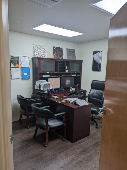 More Photos Of 1711 28th St, Bakersfield Medical For Lease