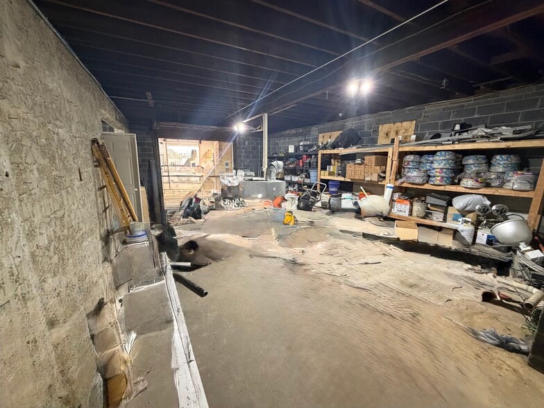 More Photos Of 69 Saint Mihiel Dr, Riverside Warehouse For Sale