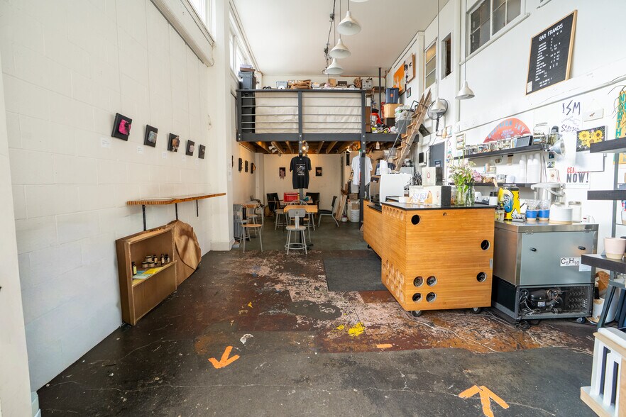 More Photos Of 302-304 4th Ave E, Olympia Storefront For Sale