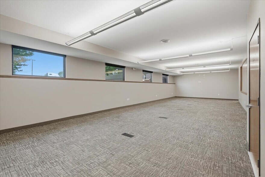 More Photos Of 2321 Jack Breault Dr, Hudson Office For Sale