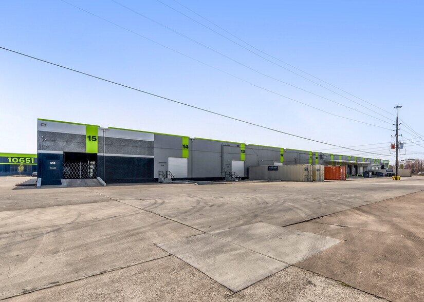 More Photos Of 10631 Harwin Dr, Houston Unknown For Lease