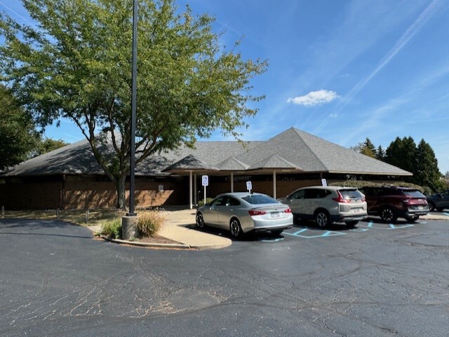 Primary Photo Of 1661 Holland Rd, Maumee Medical For Lease