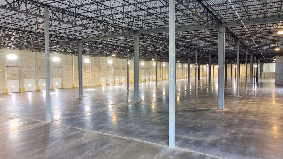 More Photos Of 3979 Burwood Dr, Waukegan Warehouse For Lease