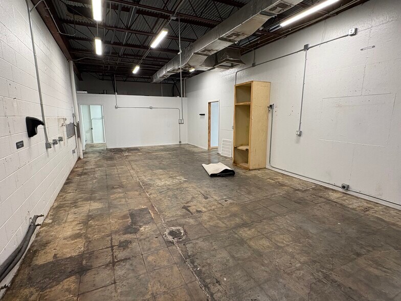 More Photos Of 1602 N Mechanic St, El Campo Land For Lease