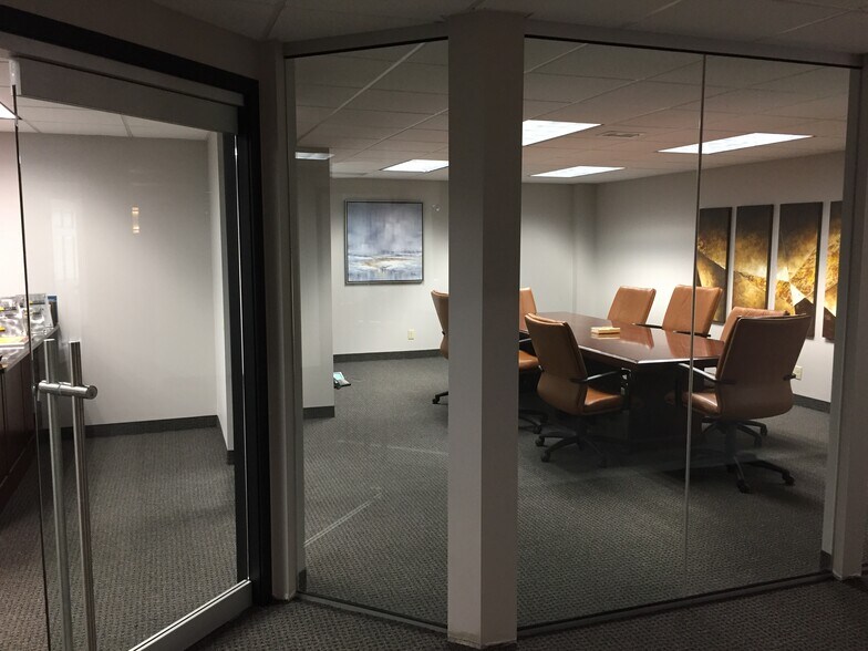 More Photos Of 299 Coon Rapids Blvd NW, Coon Rapids Office For Lease