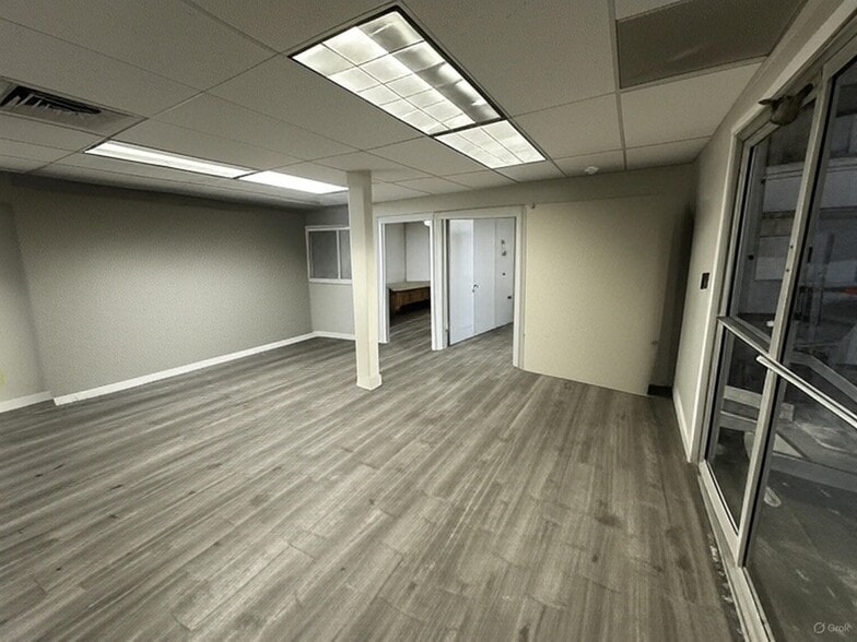 More Photos Of 2014 Homerule St, Honolulu Warehouse For Lease