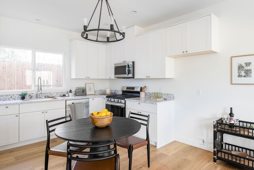 More Photos Of 4363 Eagle Rock Blvd, Los Angeles Multifamily For Sale