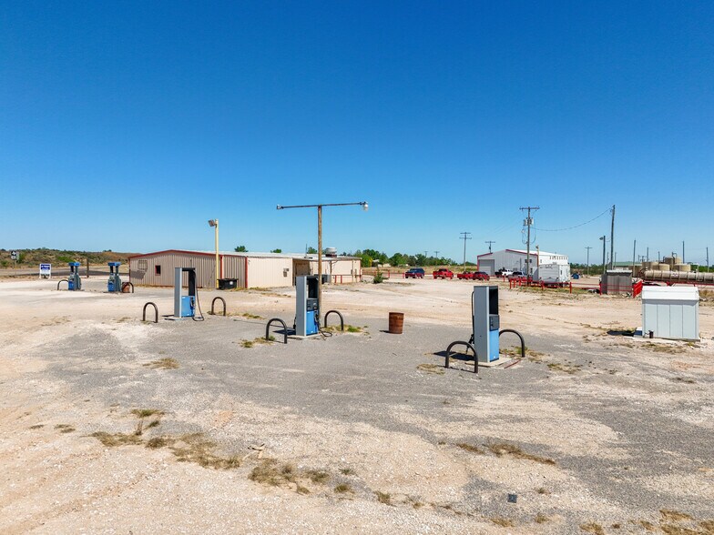More Photos Of 8794 HWY 83, Briscoe General Retail For Sale