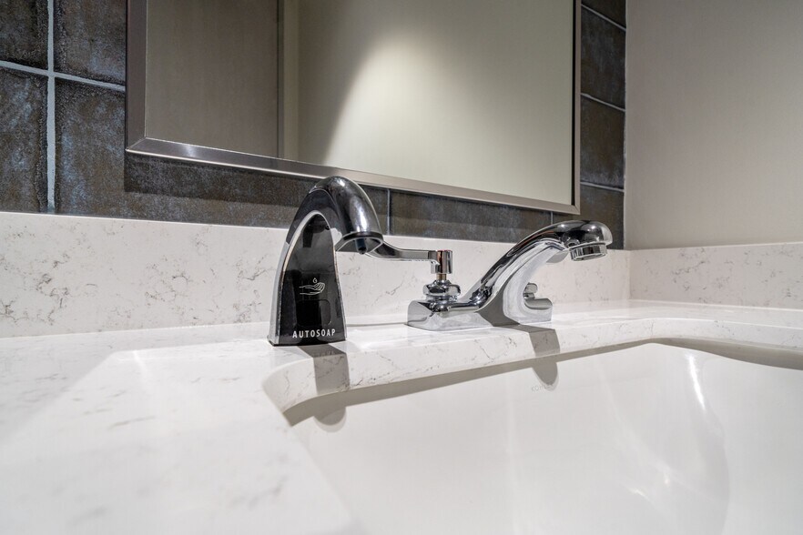 More Photos Of 3501 W Alabama St, Houston Office For Lease