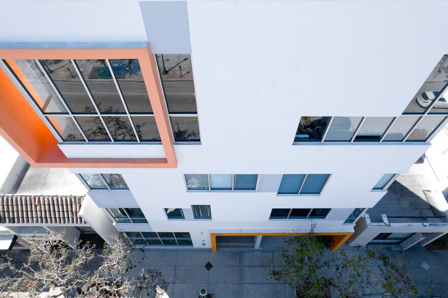 More Photos Of 2170 Main St, Sarasota Loft Creative Space For Sale