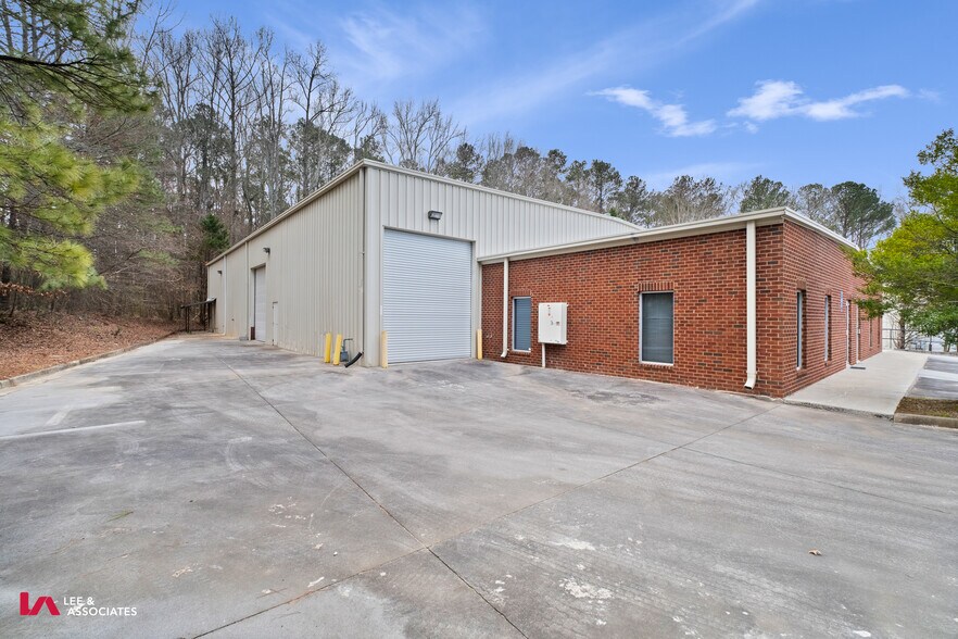More Photos Of 121 Holt Industrial Cir, Acworth Warehouse For Sale