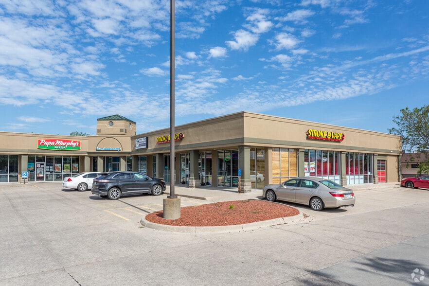More Photos Of 502 N Ankeny Blvd, Ankeny Health Club For Lease