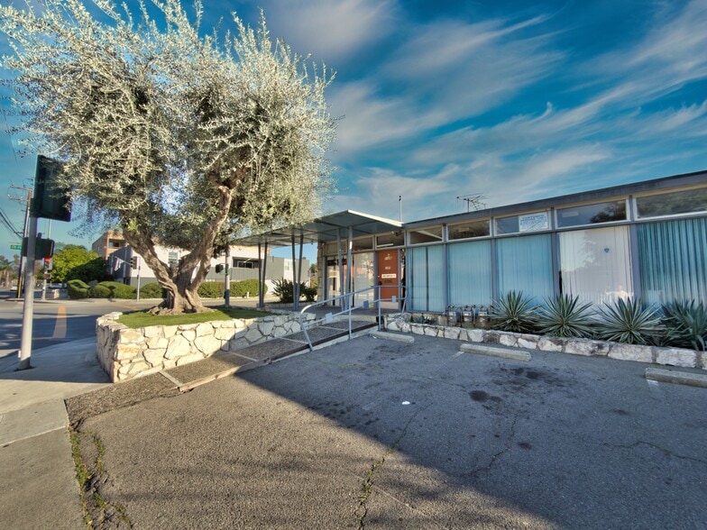 More Photos Of 1126 N Flower St, Santa Ana Medical For Sale