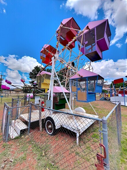 More Photos Of 14683 OK-44A, Lone Wolf Amusement Park For Sale