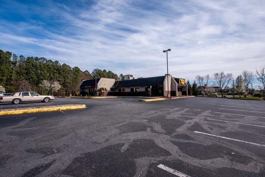 More Photos Of 8493 Ocean Gtwy, Easton General Retail For Sale