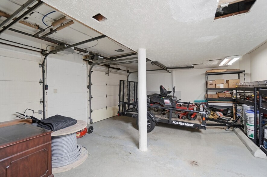 More Photos Of 2406 Auburn Ave, Cincinnati Office Residential For Sale