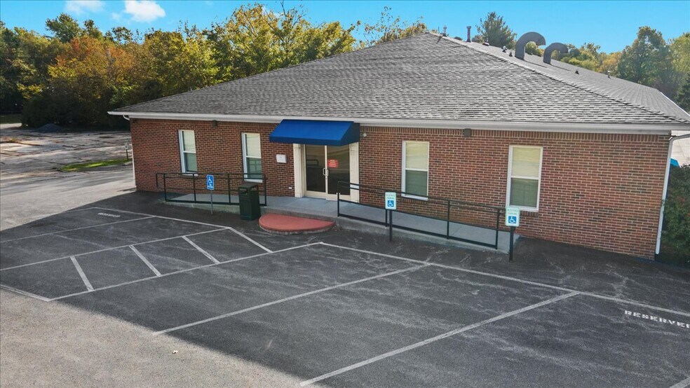 More Photos Of 617 Mulberry St, Elizabethtown Office For Sale