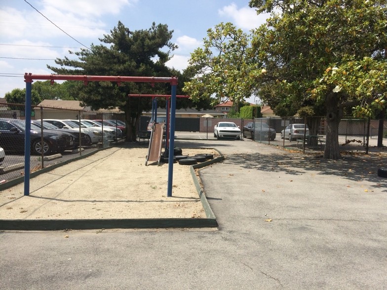 More Photos Of 12065 Paramount Blvd, Downey Storefront For Lease