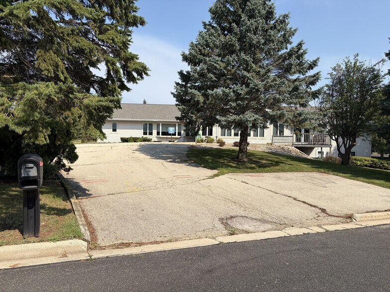 More Photos Of 209 Forest St, Fox Lake Assisted Living For Lease