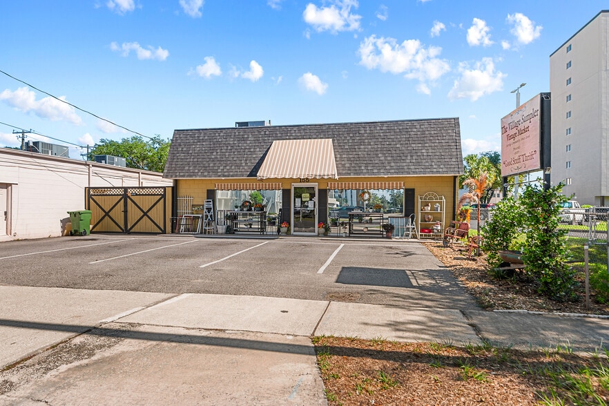 More Photos Of 155 Avenue B SW, Winter Haven Storefront For Sale