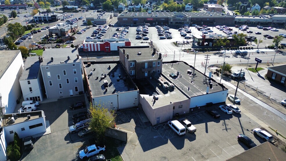 More Photos Of 4539 Montgomery Rd, Cincinnati Storefront Retail Residential For Sale