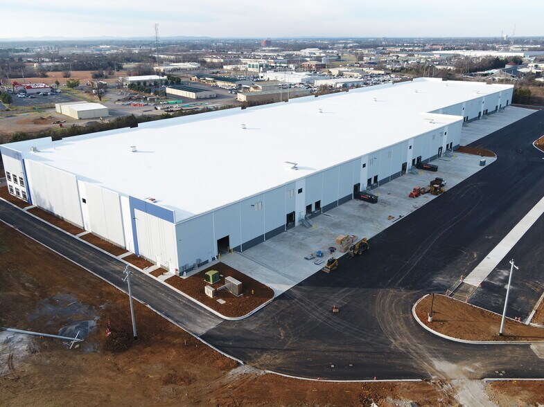 More Photos Of 315 W Rutherford Blvd, Murfreesboro Unknown For Lease