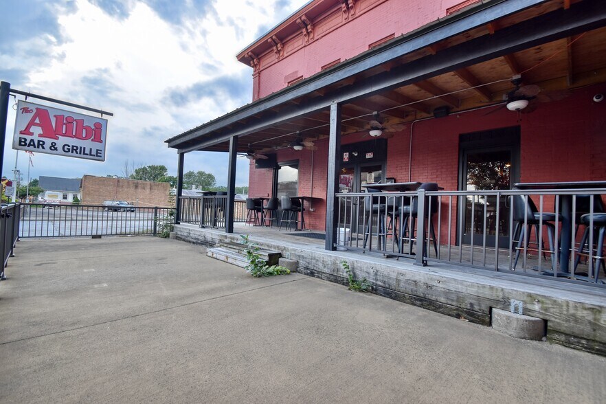 More Photos Of 47 W Main St, Geneva Storefront Retail Residential For Sale