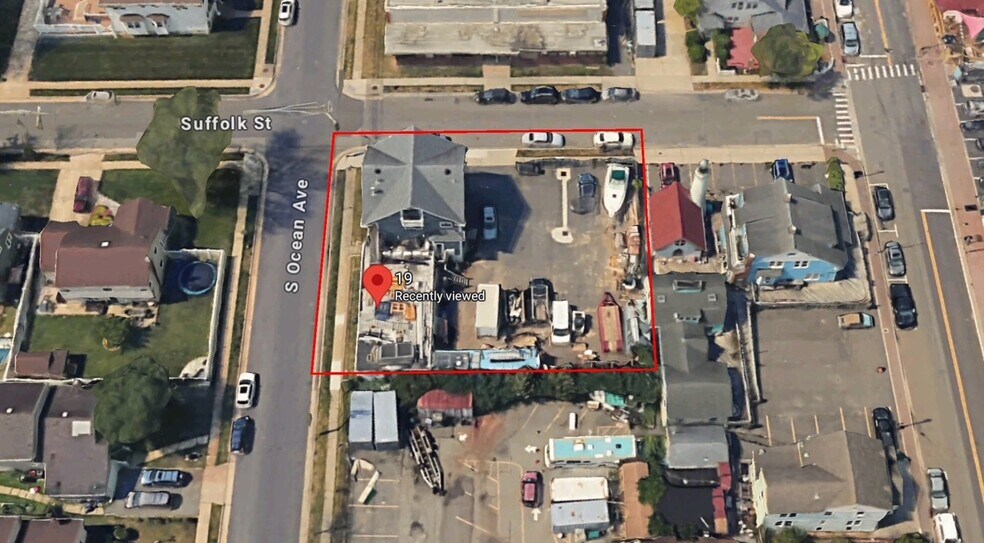 More Photos Of 19 Suffolk St, Freeport Office For Sale