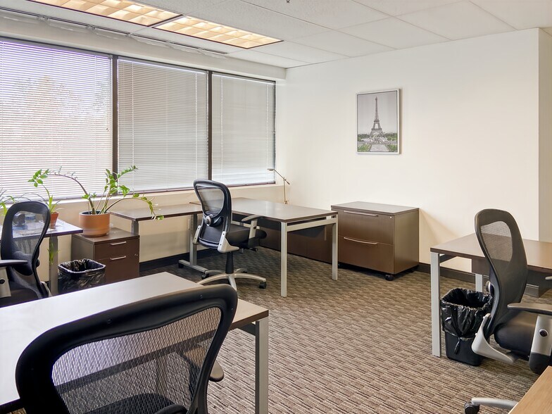 More Photos Of 325 Sentry Pky W, Blue Bell Coworking Space