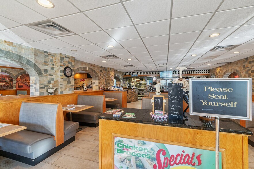 More Photos Of 232 W Moorestown Rd, Wind Gap Restaurant For Sale