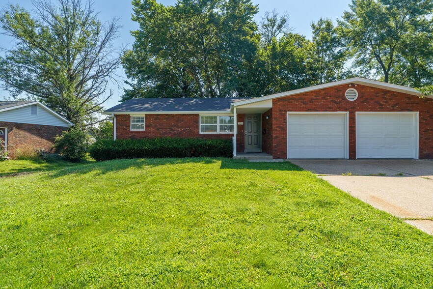 More Photos Of 210 Anderson Ln, Belleville Multifamily For Sale