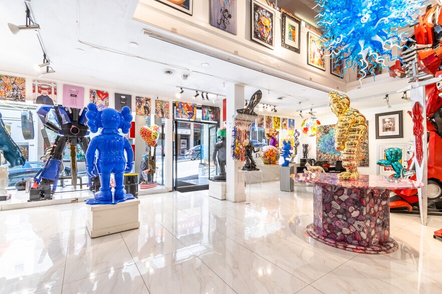 More Photos Of 434-438 Grant Ave, San Francisco Storefront For Lease