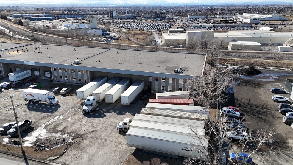 More Photos Of 6693-6803 30 St SE, Calgary Distribution For Lease