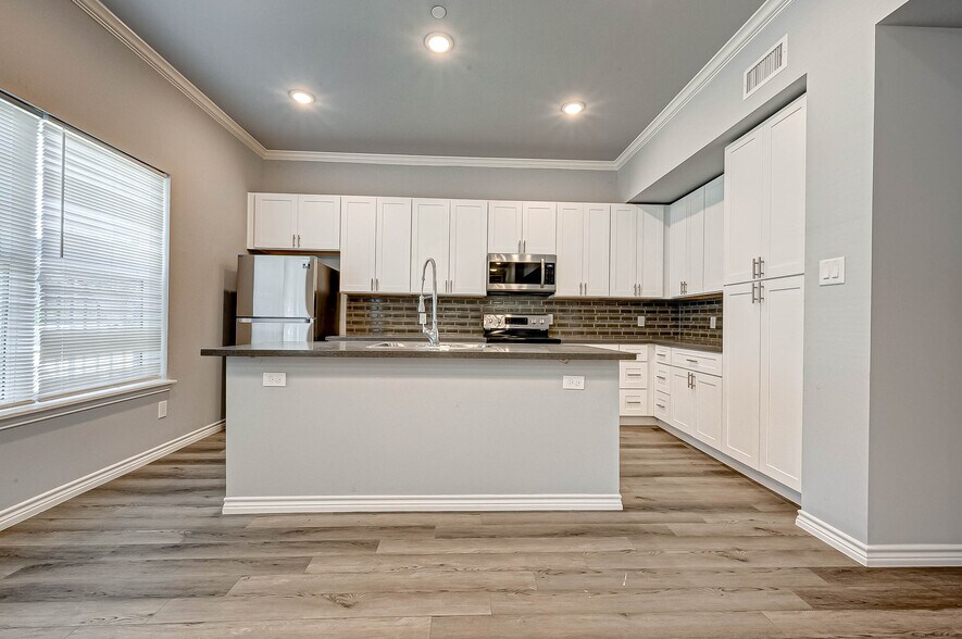 More Photos Of 2508 Southmore Blvd, Houston Apartments For Sale