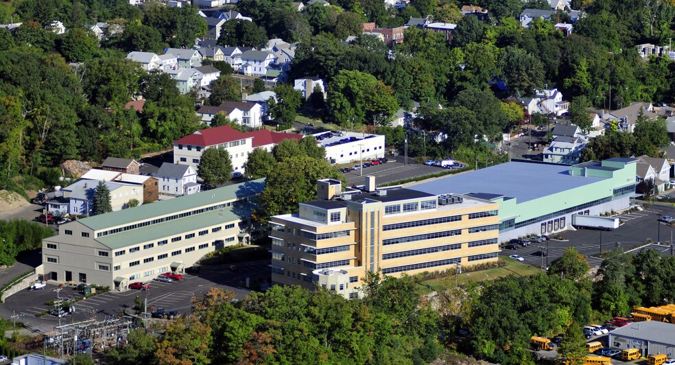 More Photos Of 345 Wilson Ave, Norwalk Warehouse For Lease