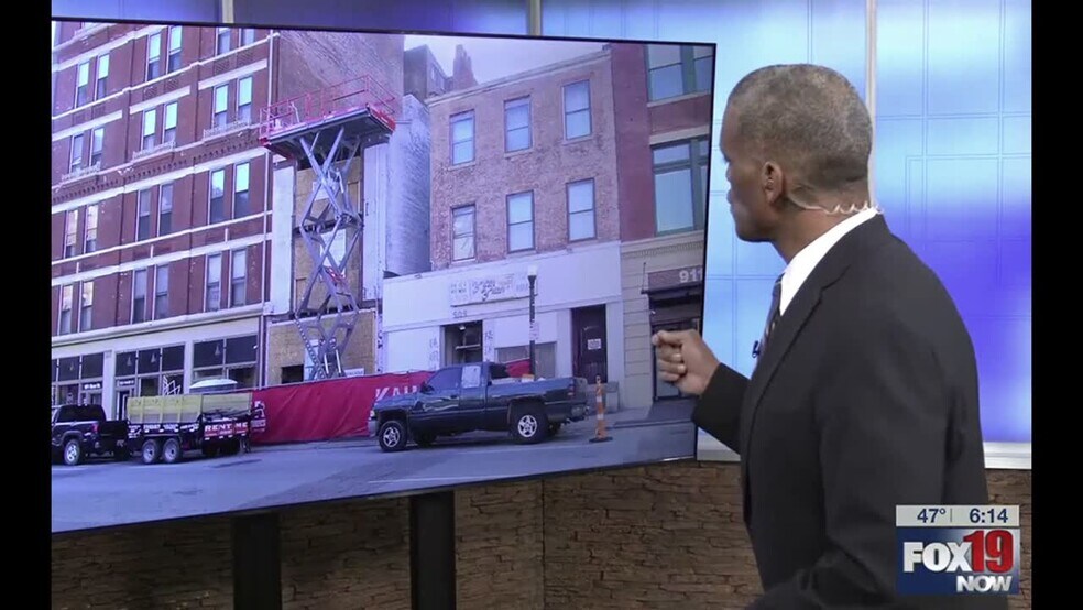 Primary Photo Of 907 Race St, Cincinnati Storefront Retail Residential For Lease