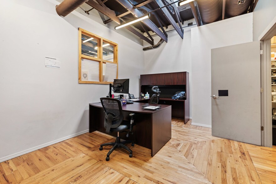 More Photos Of 931 Santa Fe Dr, Denver Storefront Retail Office For Lease