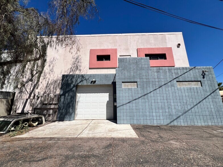 More Photos Of 2641 E McDowell Rd, Phoenix Loft Creative Space For Lease
