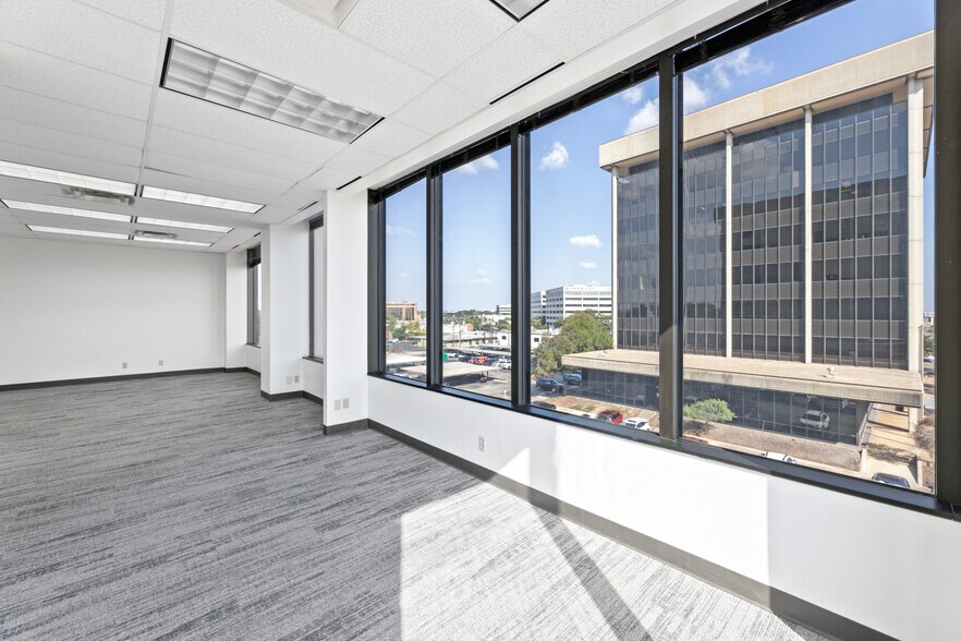 More Photos Of 909 NE Loop 410, San Antonio Office For Lease